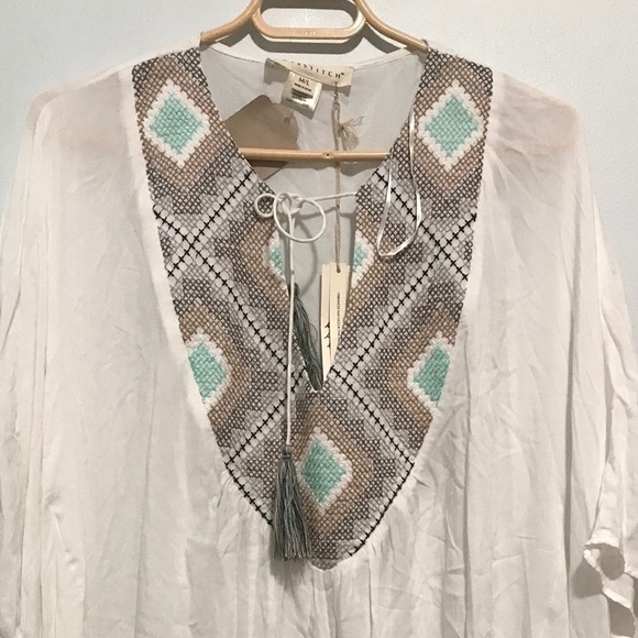 NWT Lovestitch Embroidered Peasant Blouse M/L - Picture 3 of 8